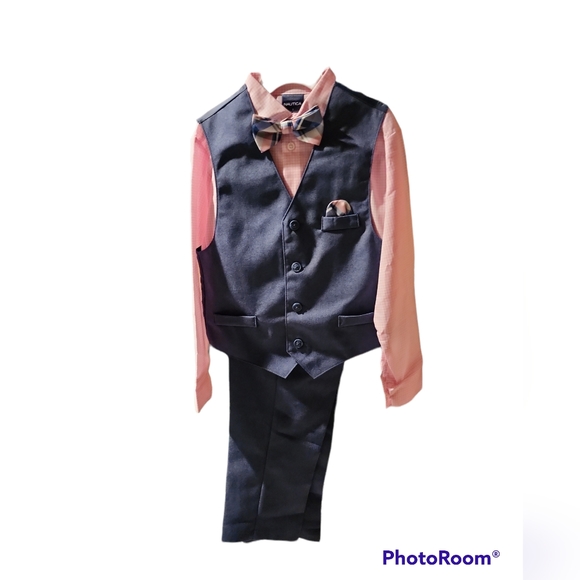 🆕️ Nautica Boys 4 piece Vest Set NWT - Picture 2 of 6